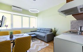 1Bdr Flat In Center Of Sofia Vitoshka Blvd